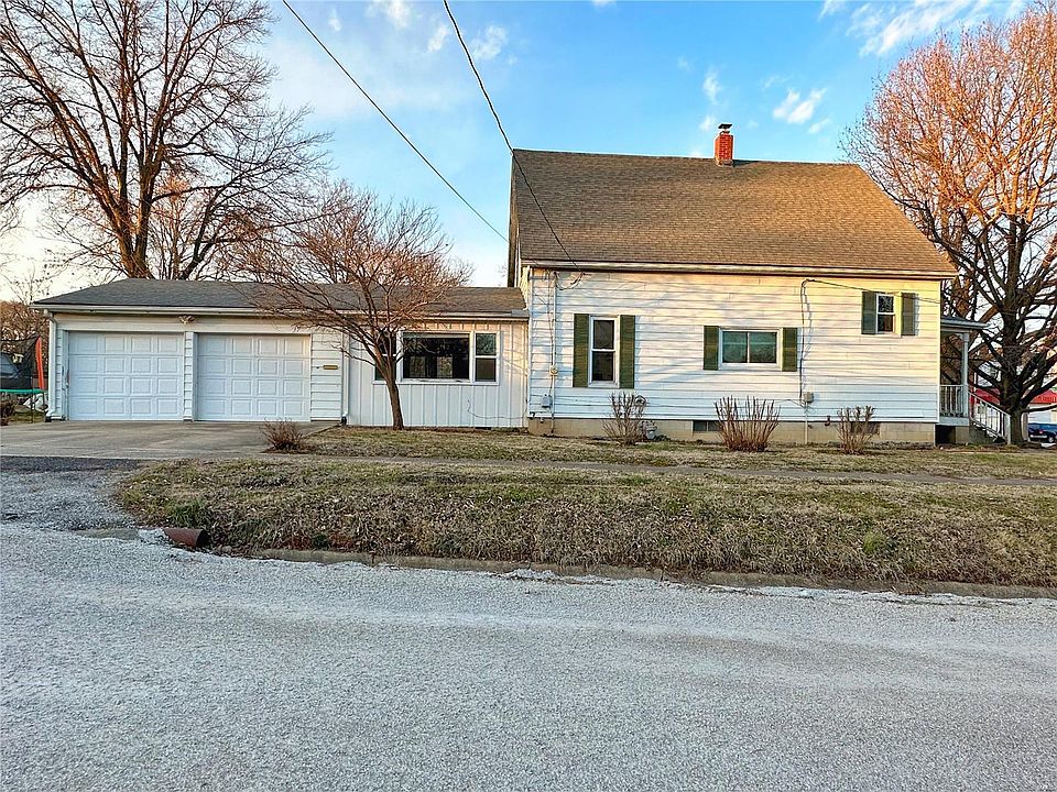 1024 S Main St, Hillsboro, IL 62049 Zillow