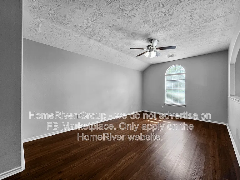 17927 Serene Shore Dr — Photo 11