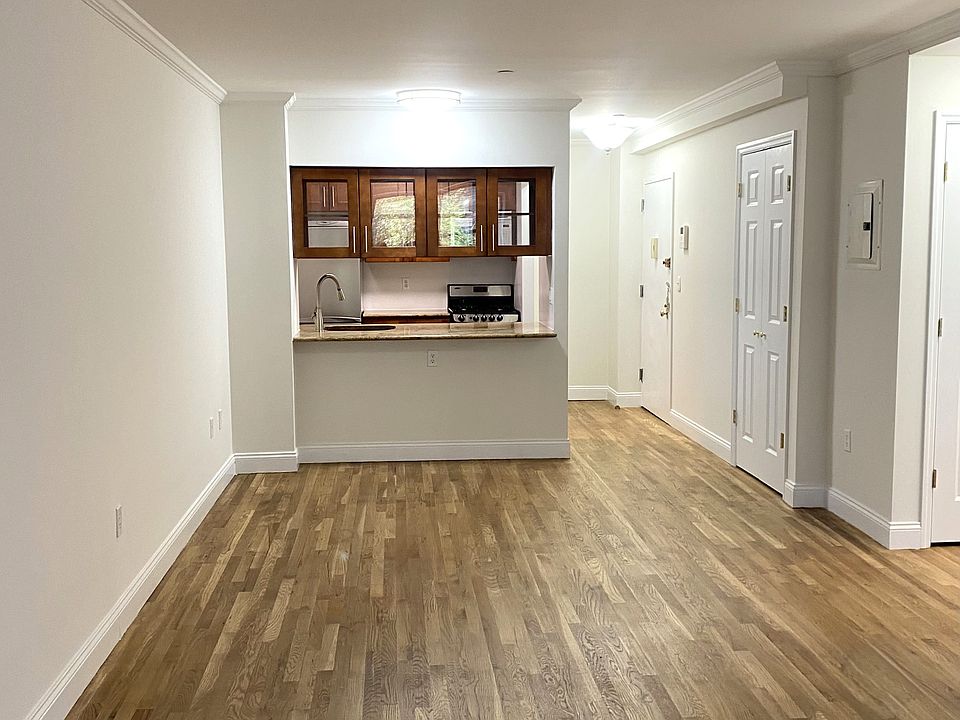 1st image of 29 Cooper St APT 3C