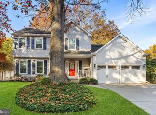107 Squirrel Tree Ln, Mount Laurel, NJ 08054
