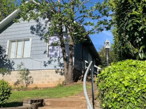 724 N Main St, Brownsville, OR 97327