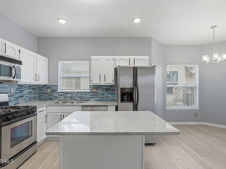 12325 Tierra Bella Dr — Photo 8