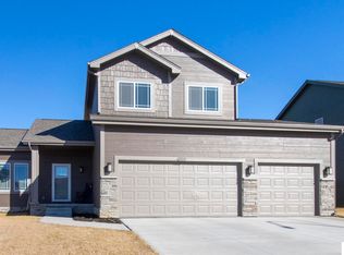 21212 Madison St, Elkhorn, NE 68022