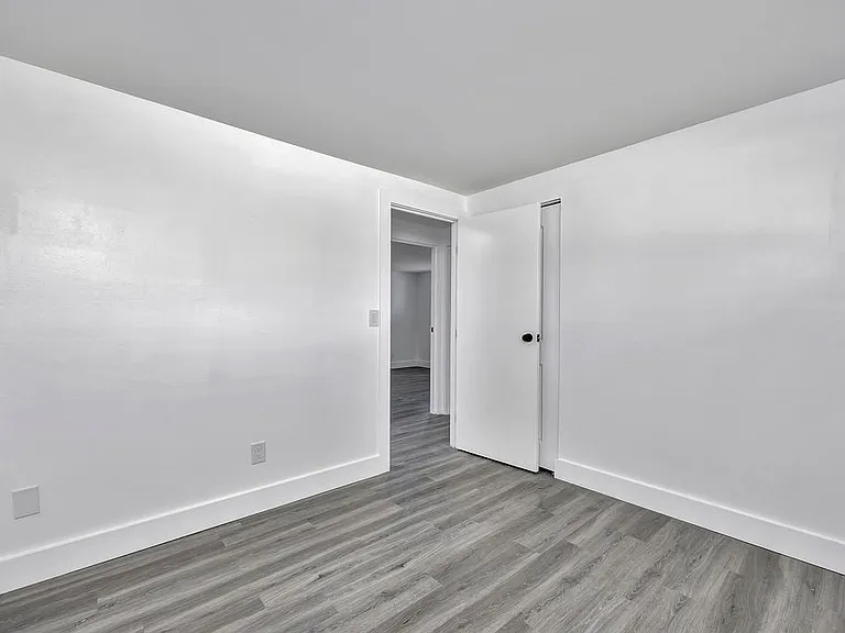 6314 Holbrook Dr — Photo 18