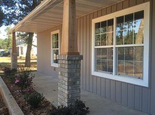 525 NE Broad St #A, Southern Pines, NC 28387