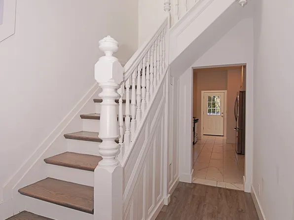 34 Hilliard Avenue image 12 of 33