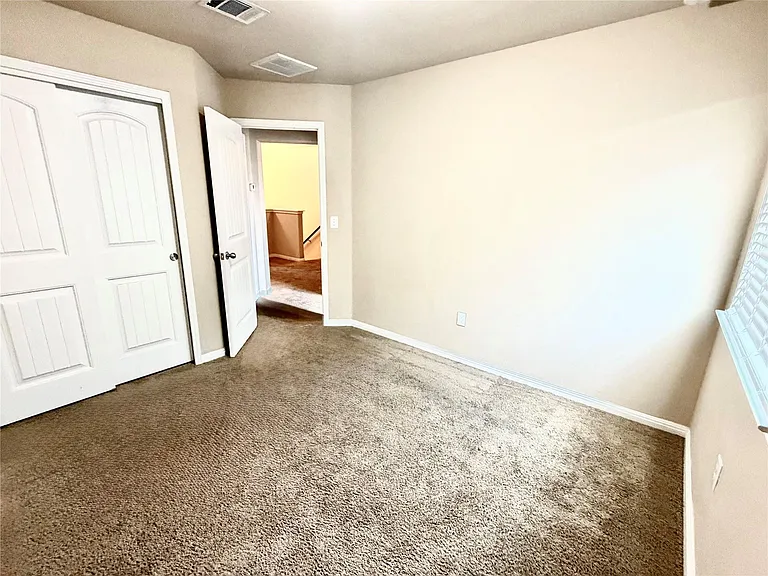 601 Katmai Cir — Photo 17