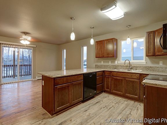 5th image of 1133 S Caulkins St #1
