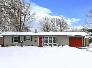 341 Hazelwood Ln, Glenview, IL 60025