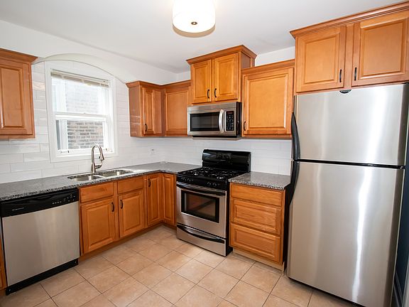 3rd image of 5323 S Homan Ave