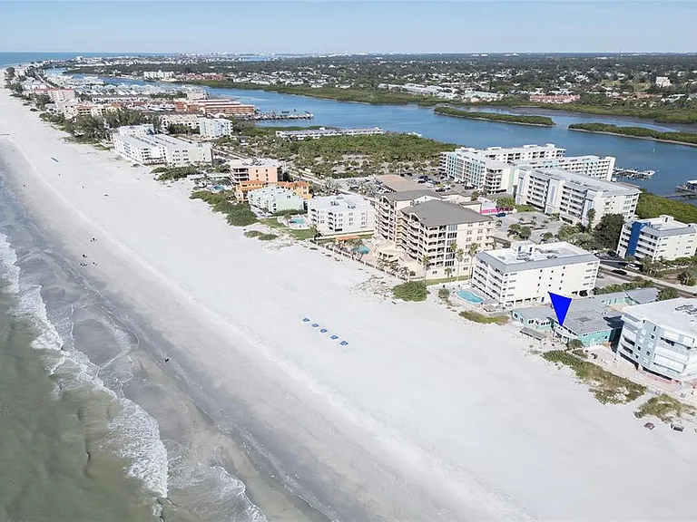 19506 Gulf Blvd #4 — Photo 23