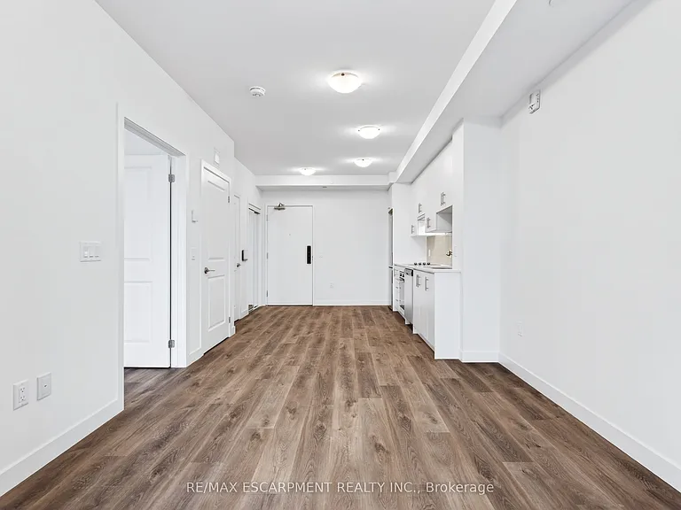 461 Green Rd #220 — Photo 7