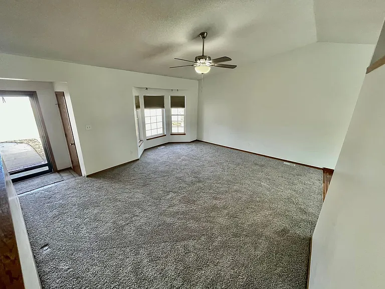 2710 S Yellowstone St — Photo 14
