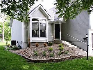 5th image of 411 N 11th St