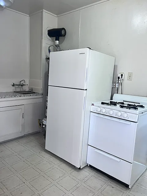 1 bed, 550 sqft, $2,250 — Photo 3