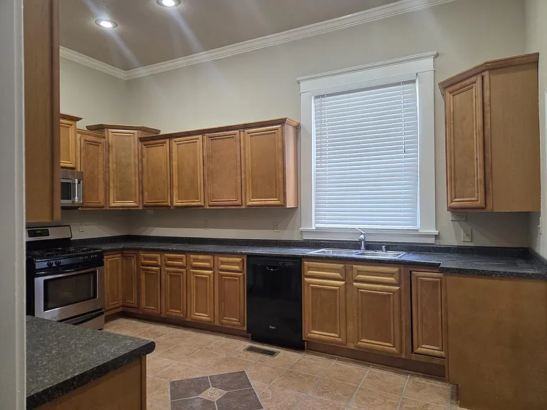 805 Lewis St #A — Photo 12