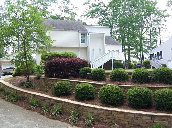5048 Rebel Ridge Ct, Peachtree Corners, GA 30092