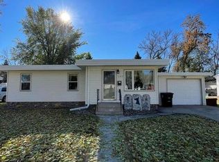 1107 15th Ave S, Grand Forks, ND 58201