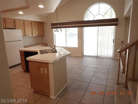 5th image of 902 Squaw Peak Dr #0