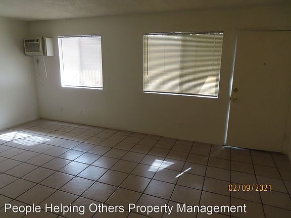 4th image of 4316 52nd St APT 2