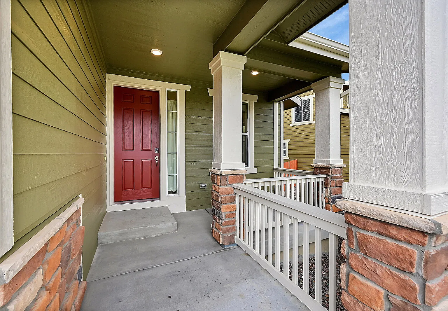 4 bed, 3.5 bath, 2330 sqft, $3,475 — Photo 2