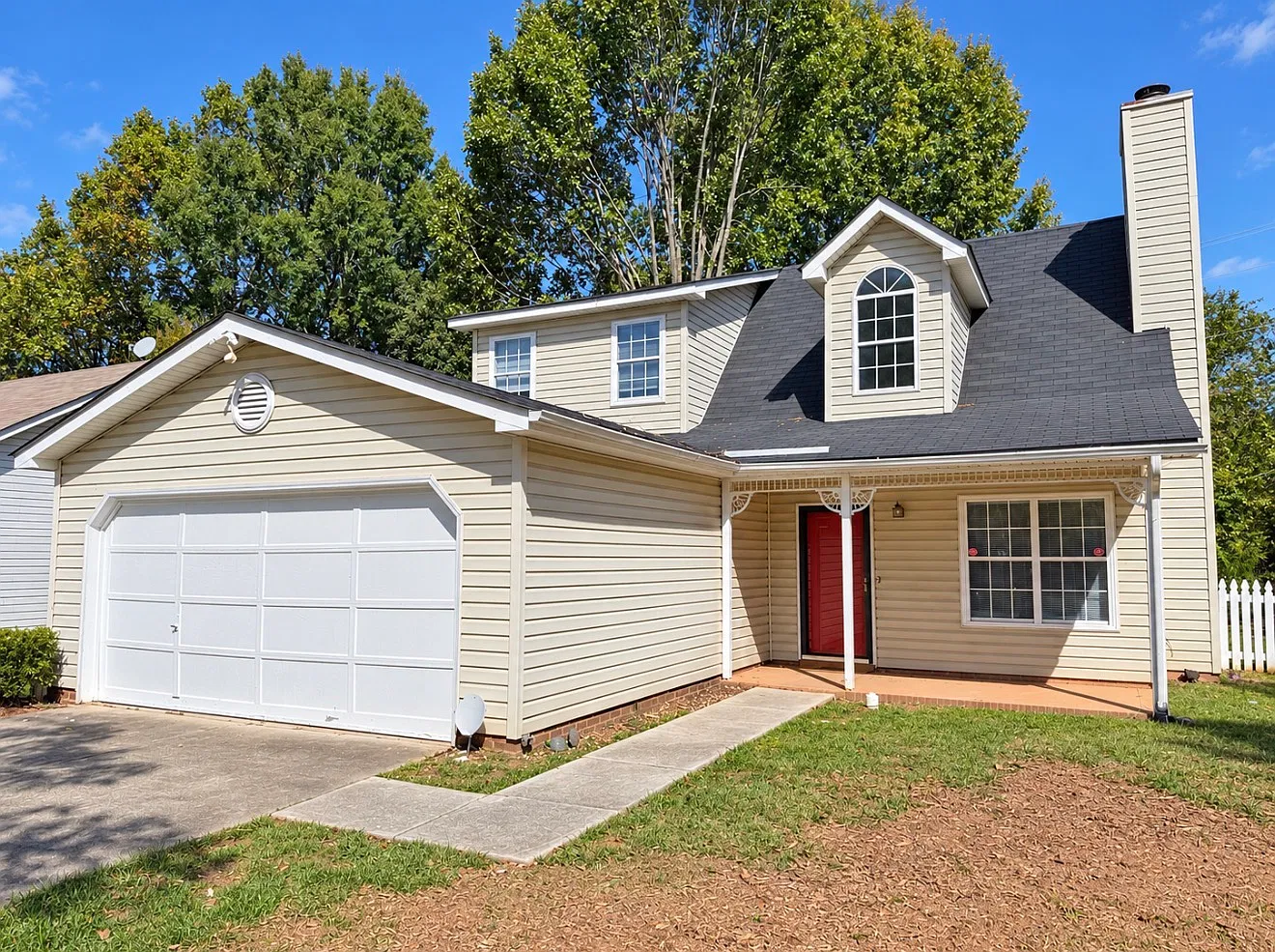 3BR+loft Matthews/Margaret Wallace Area — Photo 1