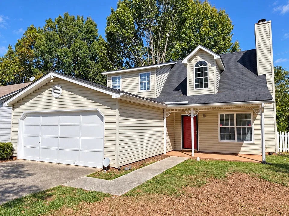 3704 Cedarbark Dr
