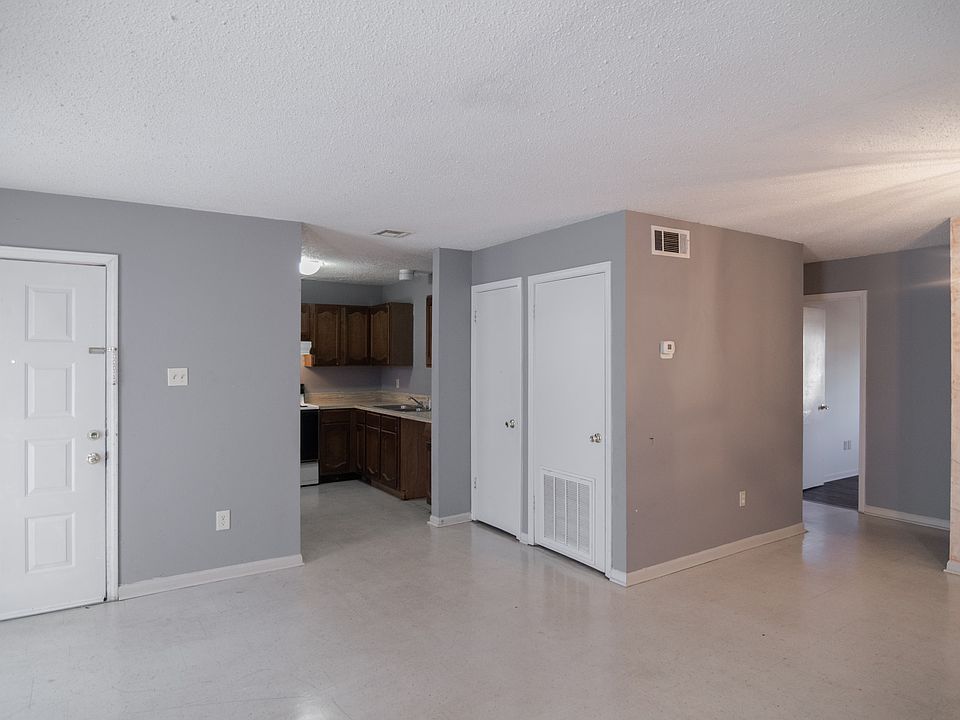 2nd image of 406 Scotsdale St APT B