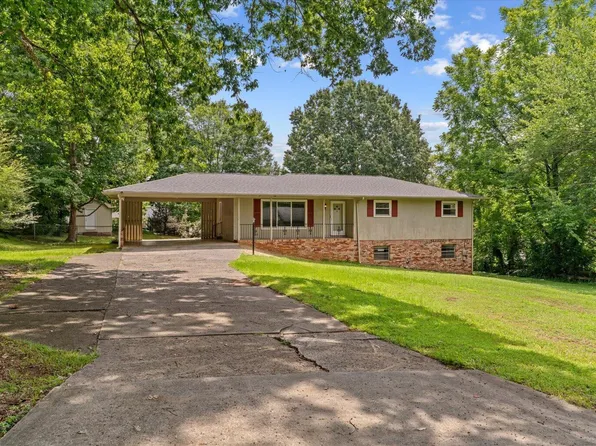 1907 Courtland Ln, Dalton, GA 30720