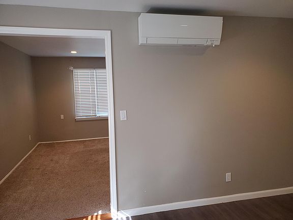 5th image of 216 Gainsborg Ave Floor 1