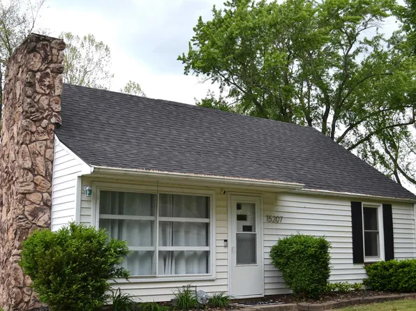 15207 James Dr, Leo, IN 46765