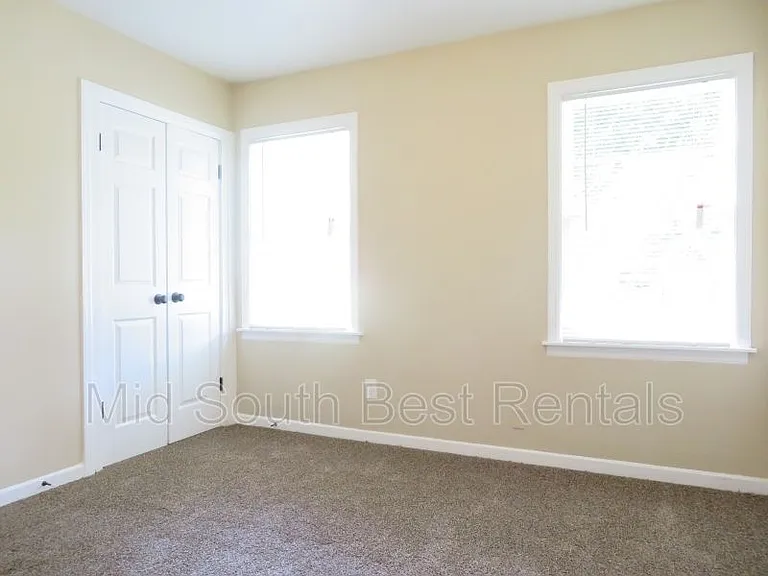 3581 Hallbrook St — Photo 6