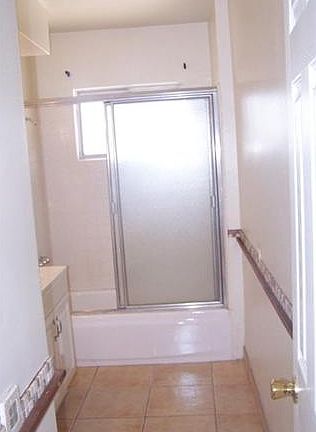 5th image of 7414 Variel Ave