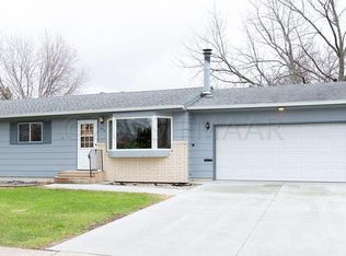 1532 22nd Ave S, Fargo, ND 58103