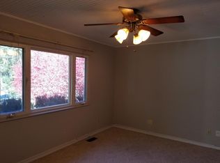 4066 Nottingham Dr, Decatur, IL 62526