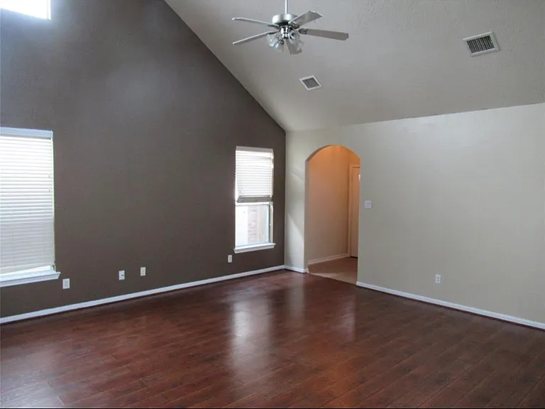 13222 Babbitt St — Photo 3