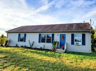 9896 E Jones Rd, Bellevue, MI 49021