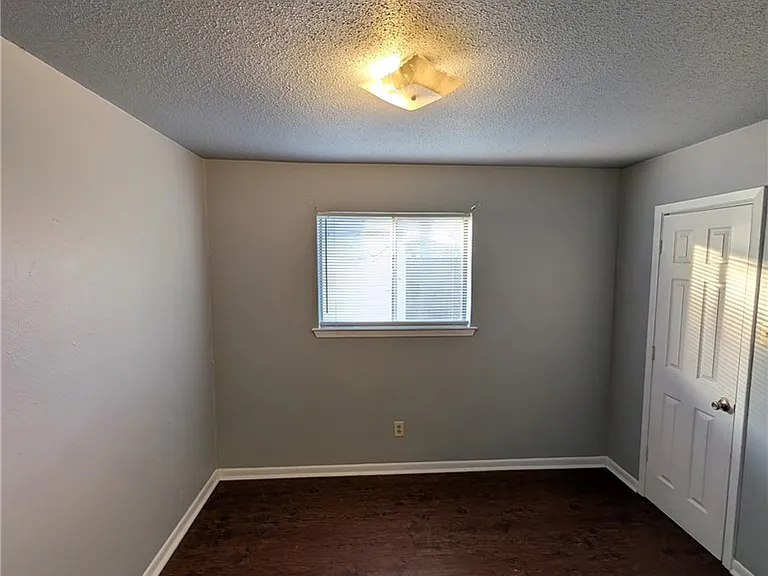 4123 Old Hearne Rd — Photo 9