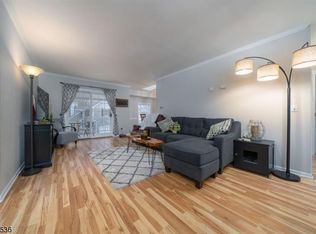 86 Countryside Dr, Basking Ridge, NJ 07920