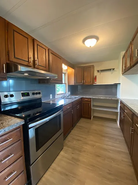 3 bed, 1.5 bath, $1,475 — Photo 3