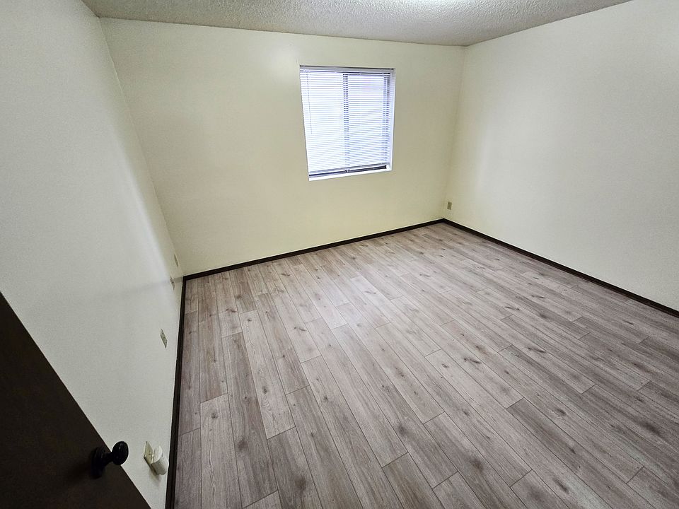 Bedroom: