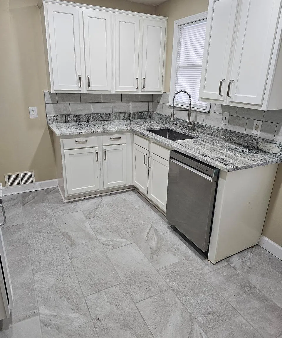 34290 Richard Street - 1 — Photo 4