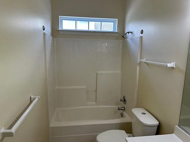 2565 Kentucky Derby Dr — Photo 19