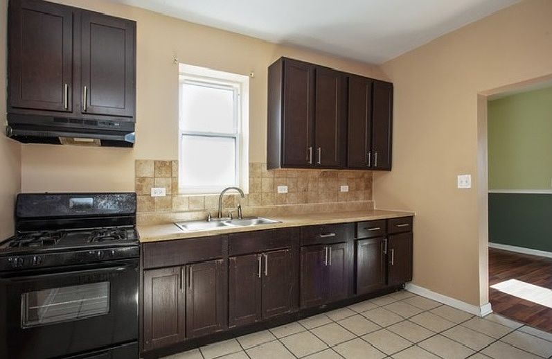 2nd image of 7311 S Dante Ave #1