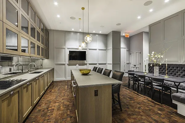 Rented by Triumph Property Group | media 4