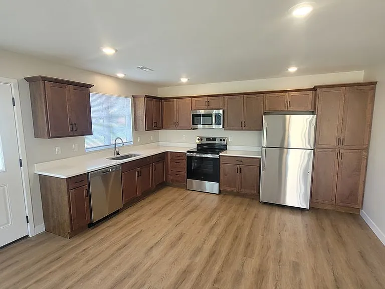 4604 Alan Ln. — Photo 2