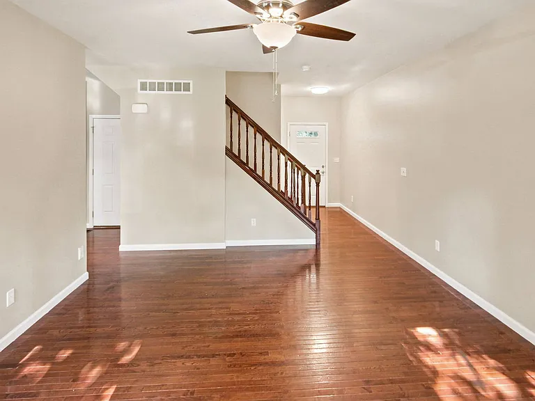 404 Willott Square Dr — Photo 10