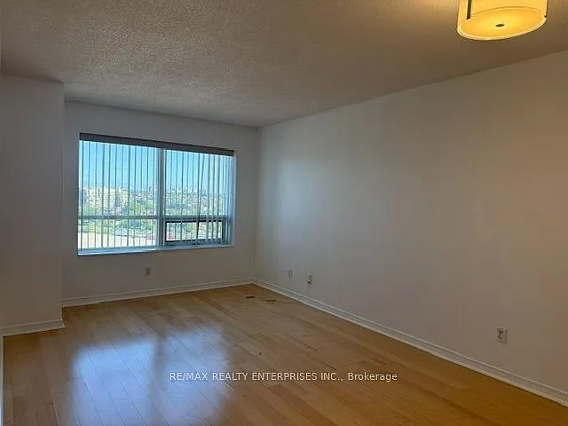 61 Heintzman St — Photo 3