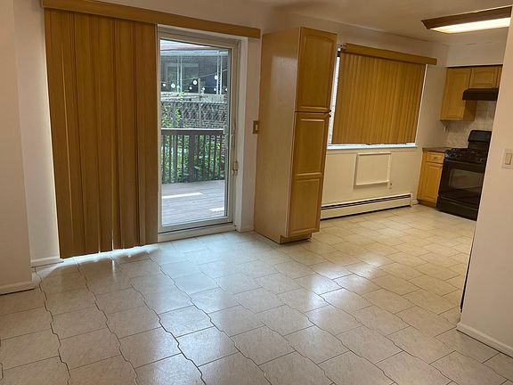 4th image of 16 Gabriel Dr Floor 1