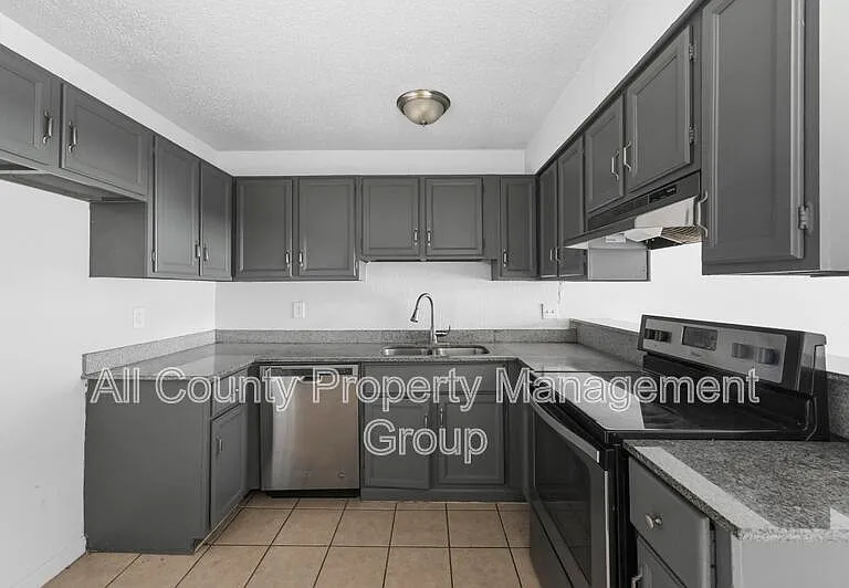 4921 Miller Ave — Photo 4